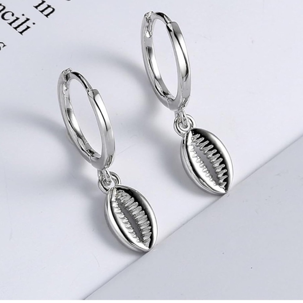 Elegant 925 Sterling Silver Shell Hoop Earrings